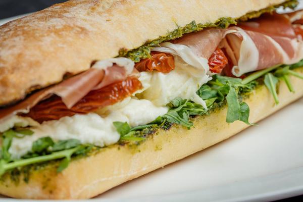 Sandwich Caprese